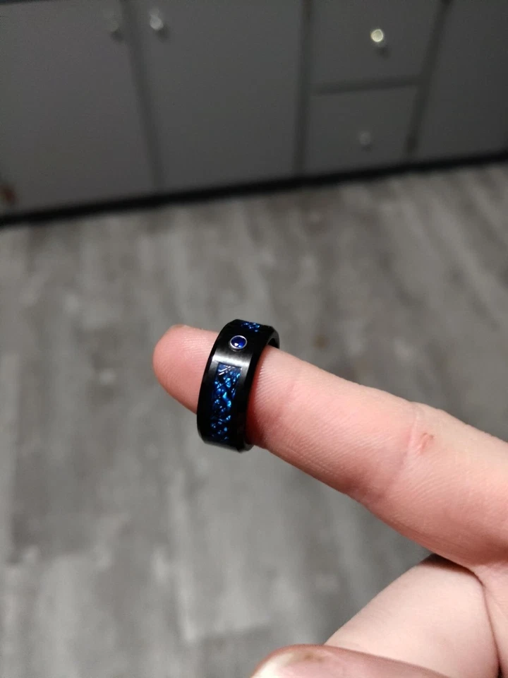 Anillos de boda de fibra de carbono azul con anillos de dragón celta de tungsteno de 8 mm ajuste cómodo Foto 2 de 4