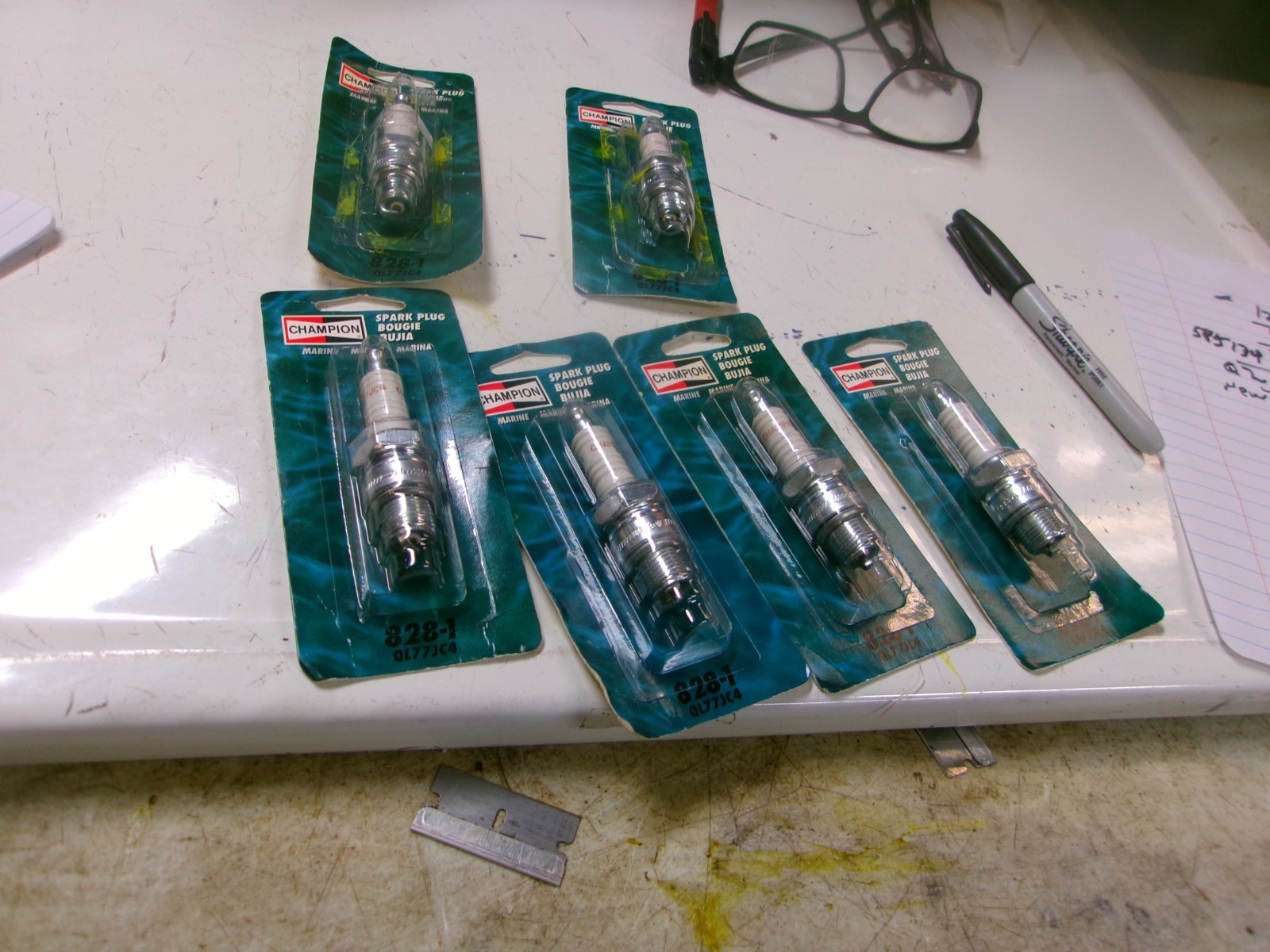 Champion 828-1 QL77JC4 Marine Spark Plug. Set of 7  9.9 omc johnson evinrude