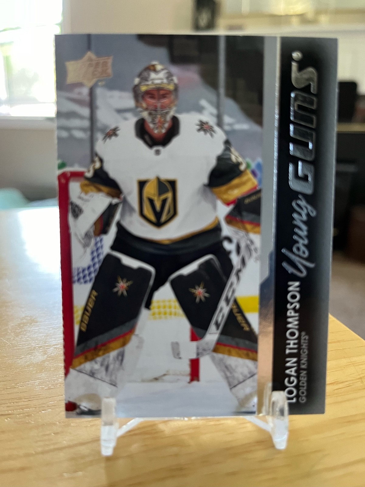 Logan Thompson Young Guns Upper Deck Rookie Card 2021-22  #219  Q44