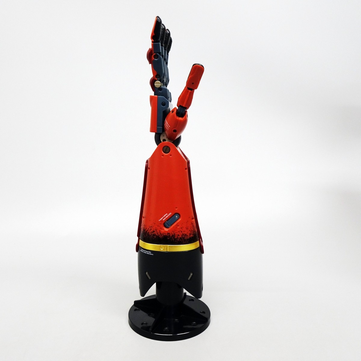 Metal Gear Solid V Phantom Pain Snake Bionic Arm 1/2 Replica Happy