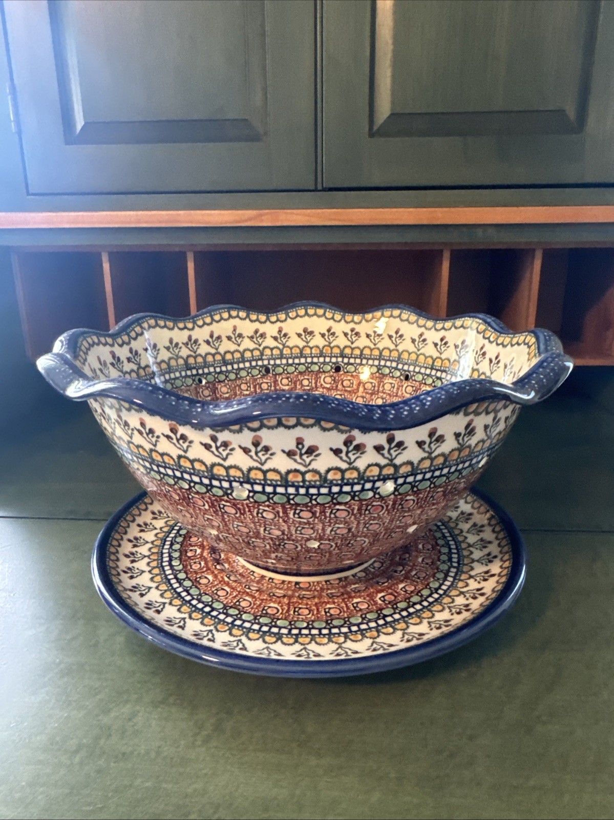 XL Polish Pottery Boleslawiec Fruit Bowl w/ Platter. Unikat: Artist T. Liana.VTG