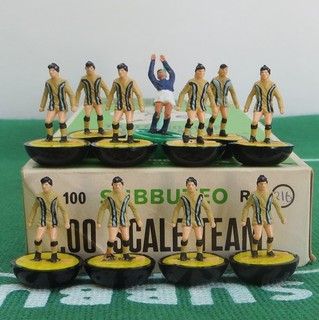 SUBBUTEO RARE HW TEAM REF 216 EINTRACHT FRANKFURT IN ORIGINAL BOX.