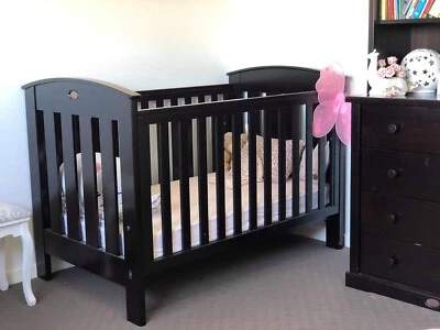 Boori Country Collection Cot Bassinet Change Table Drawers