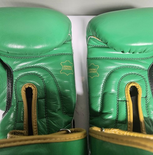 Title Boxing WBC Hook and Loop Bag Gloves Green/Black 14 Ounce New Unused - Picture 3 of 7