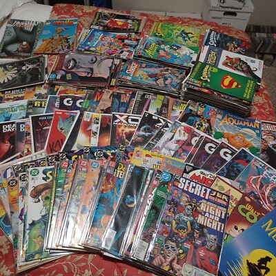 25  Assorted Comics Lot  Dc/ Marvel/ indies  Comic Books GREAT VARIETY OF COMICS