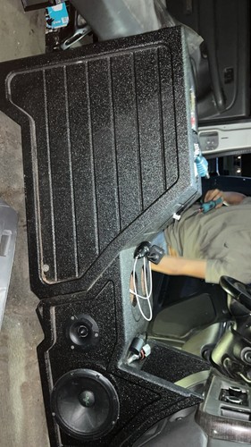 Chevy Silverado Gmc Sierra 03-06 Center Console Subwoofer Box For 1x12