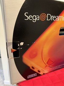 SEGA Dreamcast Console HKT-3020, White, 2 Controllers, 4 games, Box, inserts