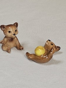 Vintage Hagen-Renaker bear cubs. Set Of 2. 