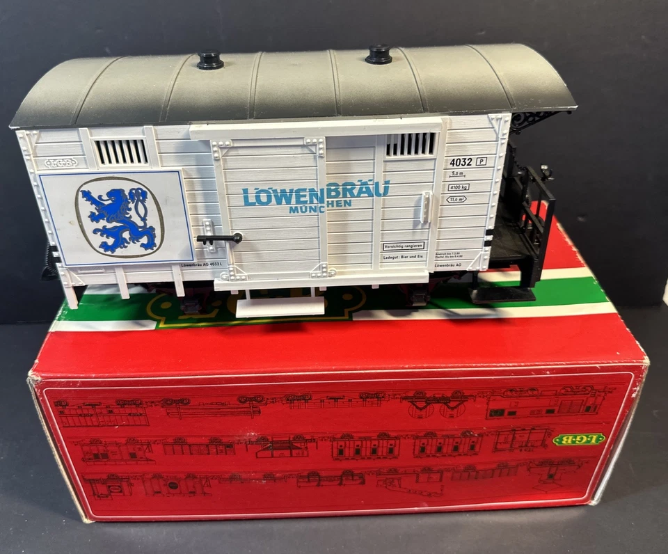 G Scale LGB 4032L *2 Löwenbräu Munchen Beer Reefer Car - Image 3 of 4