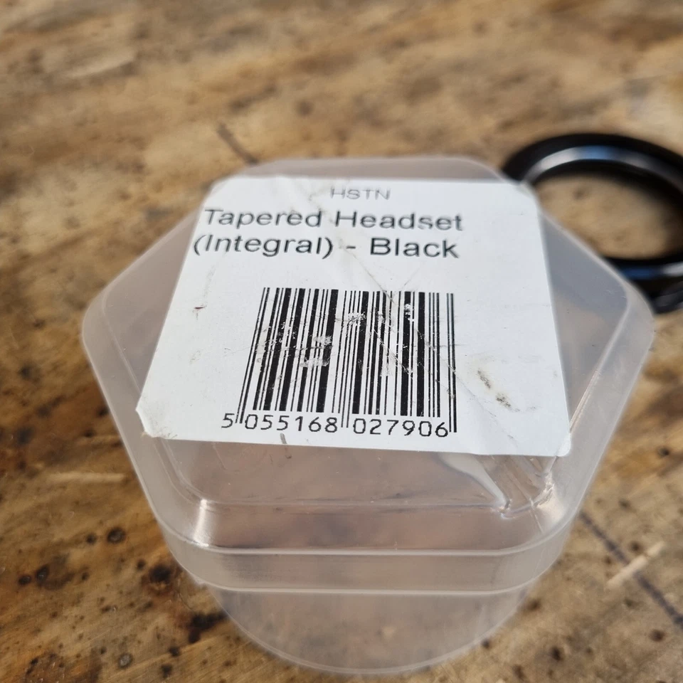 Auriculares cónicos Hope (integrales) - negros Foto 4 de 4