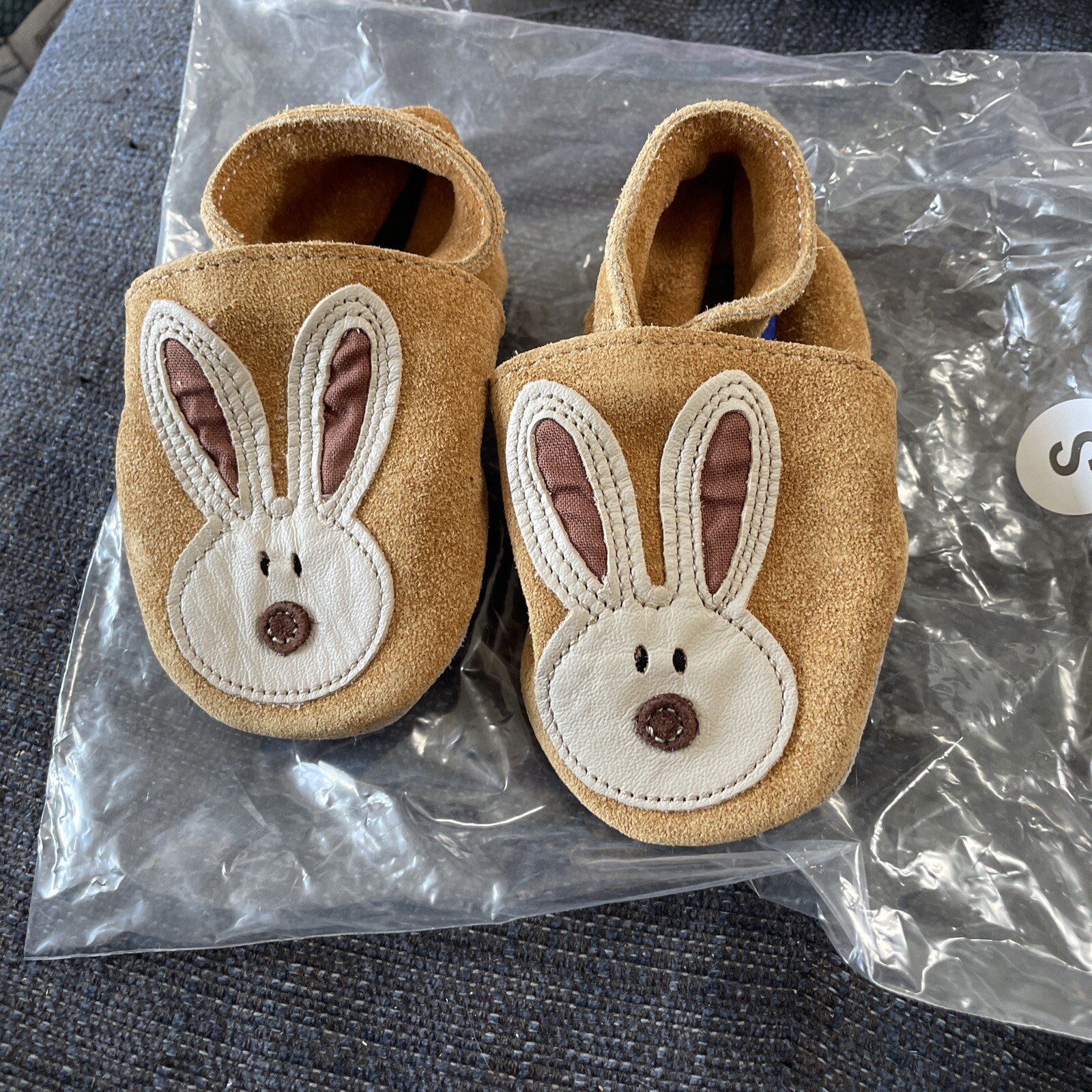 SAOLA Scarpe da bambino neonato in morbida pelle blu pollici. Mai indossato. Suola Lunghezza 10 Cm Coniglio