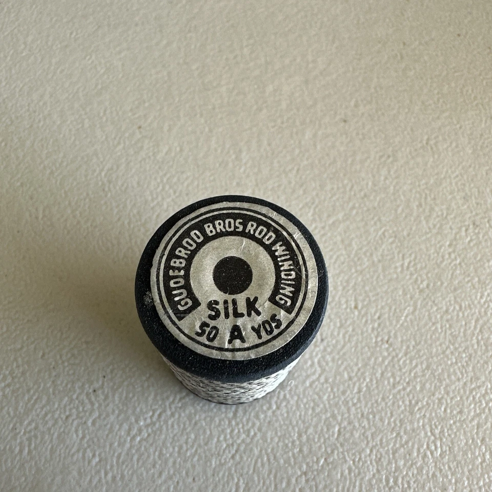 De colección Gudebrod Blanco y Negro Jaspe Guía-Viento Seda 50 Yardas Talla A Vara Hilo Foto 2 de 3