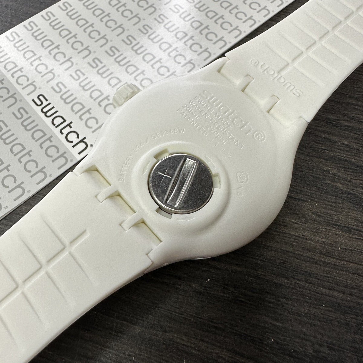 NEW✓SKELETON✓ SWATCH FEEL THE WAVE WHITE PINK SILICONE WATCH
