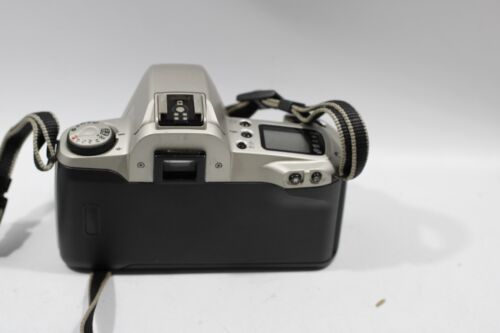 Canon EOS 500/ 35mm SLR Film Camera BODY ONLY - Picture 7 of 7
