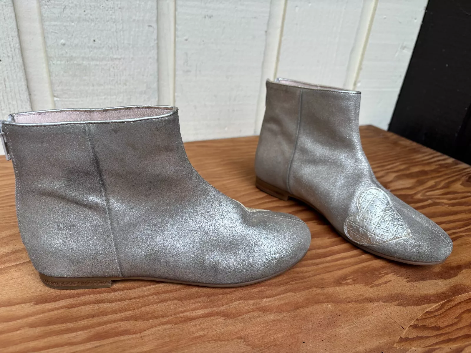 Bottes femme Dior en cuir suédé taille EU 35. Couleur dorée.Métallique