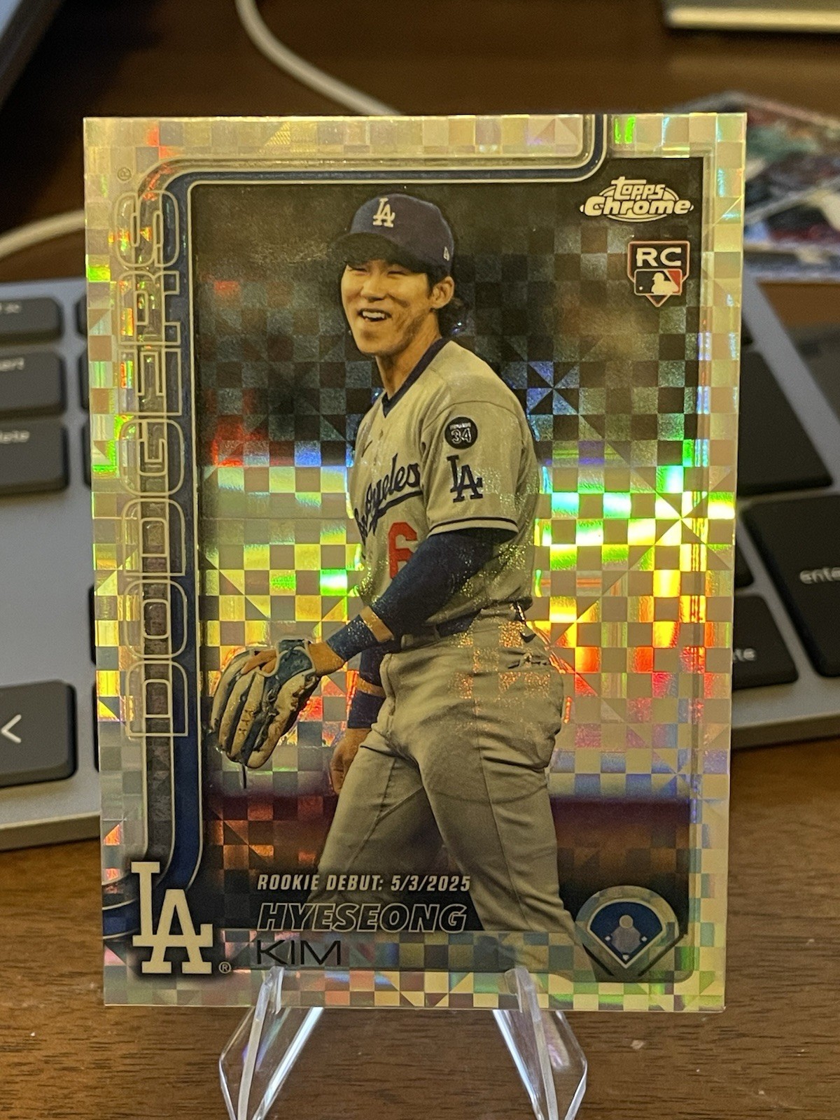 2025 Topps Chrome - Hyeseong Kim #152 X-Fractor (RC)