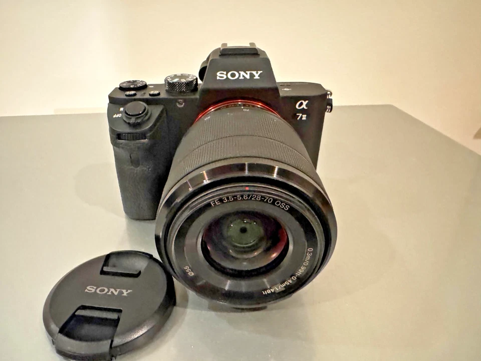 Kit de lentes OSS Sony A7 II (ILCE-7M2K) + FE 28-70 mm - COMO NUEVO - ¡Solo cuenta con obturadores 45! Foto 3 de 4