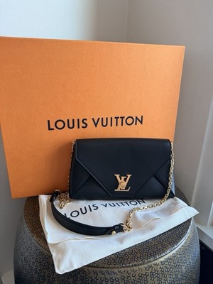 Louis Vuitton Black Leather Love Note Lockme Flap