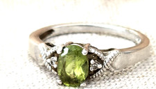 Vintage Sterling Silver 925 Green Peridot Ring Sz 6.5 Pretty Sparking Womans