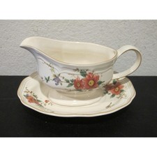 Mikasa Heritage F2010 Capistrano Gravy Boat & Underplate