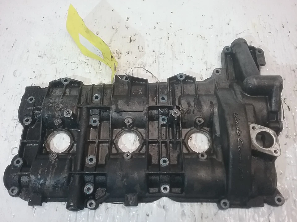 Cubierta de válvula de culata lateral izquierda Porsche Boxster 1997-2000 9961042270R 2,5 L Foto 2 de 4