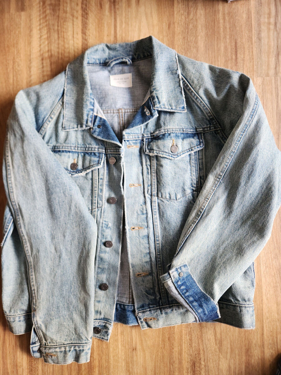 FEAR OF GOD 4th Oversized Denim Raglan Trucker Jacket S Size FEAR OF GOD 4th Oversized Denim Raglan Trucker Jacket S Size