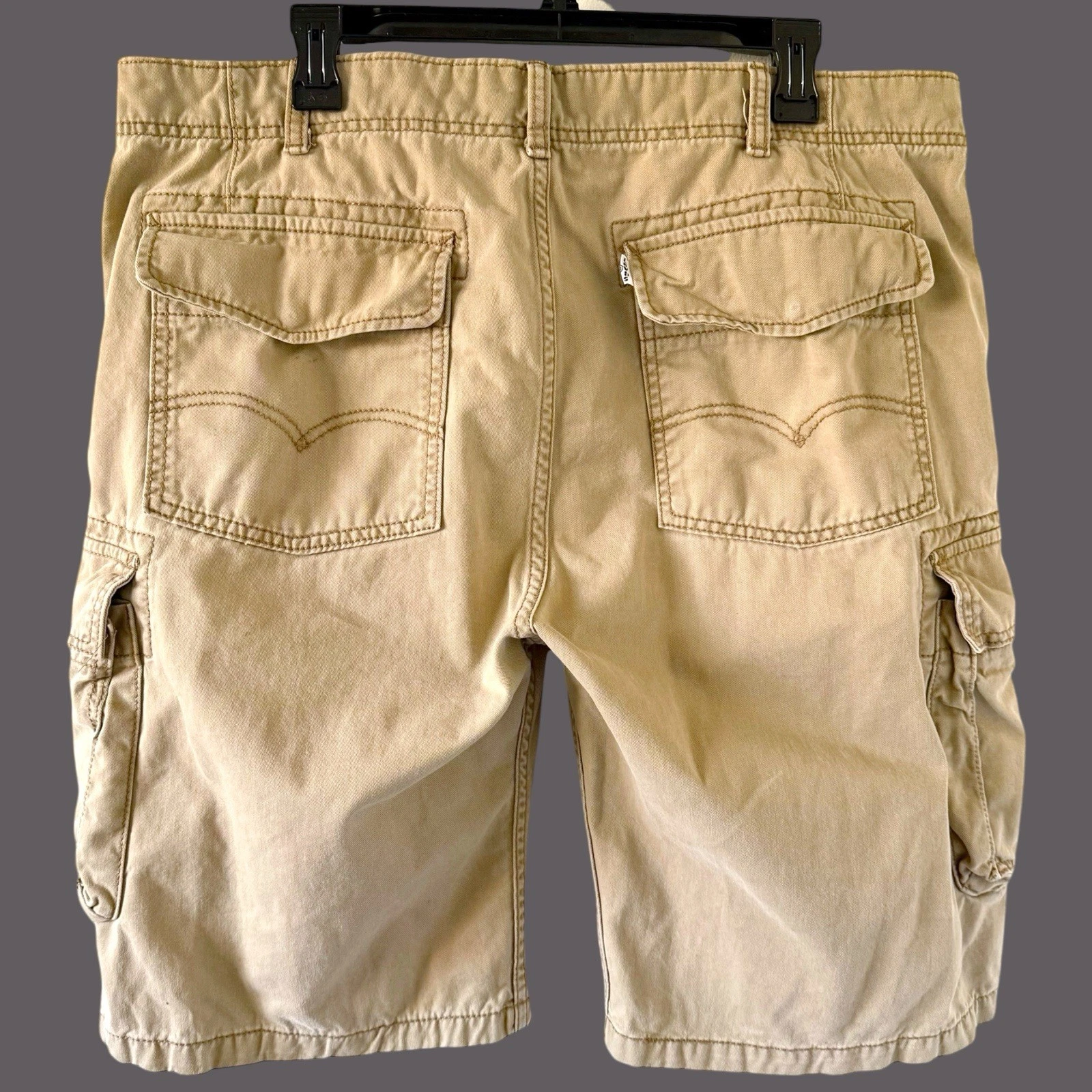 VINTAGE Levis Cargo Shorts Mens 38 Beige Khaki Tan Baggy Fit Skater Y2K Grunge