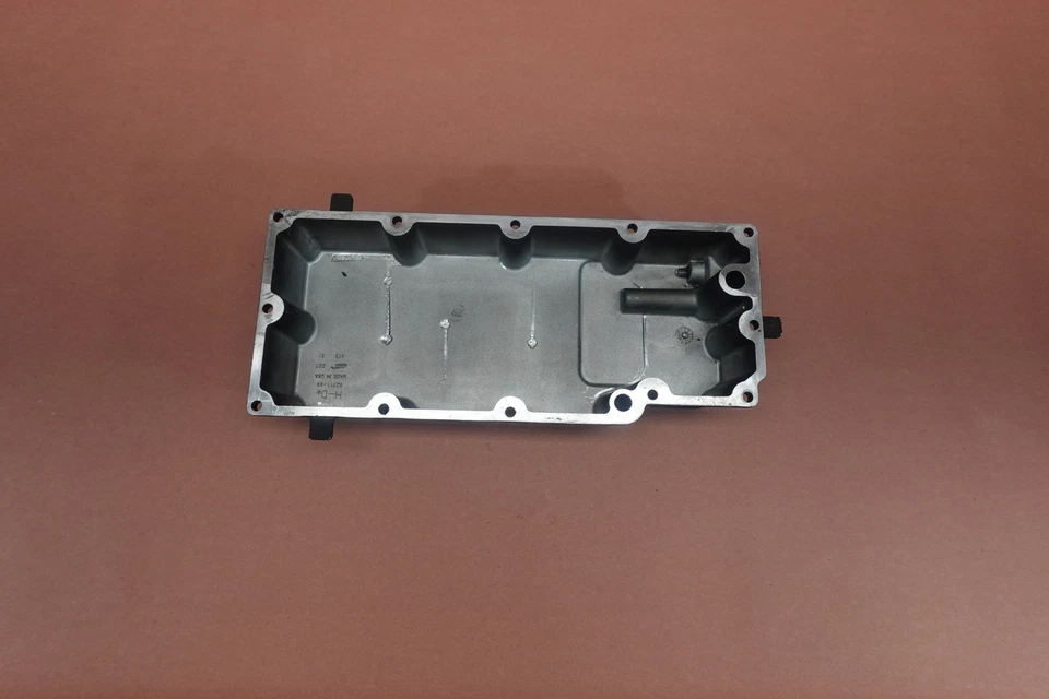 01-06 Harley Davidson Electra Glide FLHTCUI Oil Pan 62711-99 - Image 2 of 4