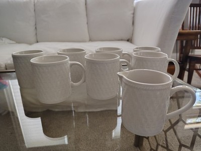 Oneida Wicker Set 7 Coffee Mugs & Creamer NWOB