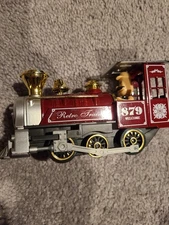 Retro Train “879 Welcome” Pull-Back Locomotive w/ Driver – Red/Silver