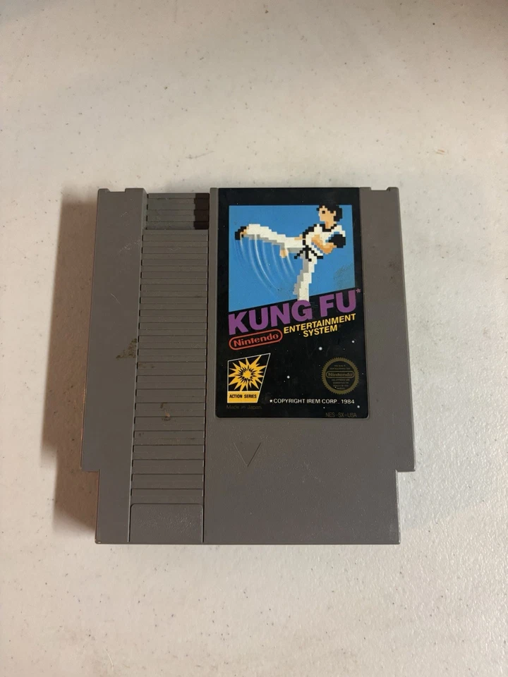 老式任天堂 NES 游戏套装 (4) — 第 2/4 张图片