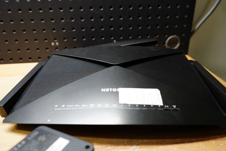 NETGEAR Nighthawk X10, AD7200 - 7 Port - Smart Wifi Router R9000 - Image 3 of 4