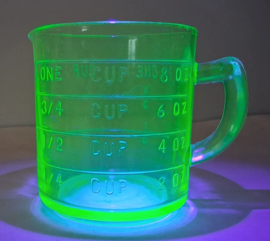 Vintage Uranium Green Glass Measuring Cup, 1 Cup/ 8oz Anchor Hocking