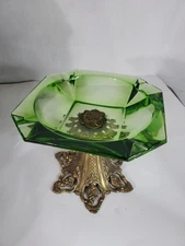 Vintage Emerald Green Glass Pedestal Ashtray Goldish Tone Metal Stand MCM