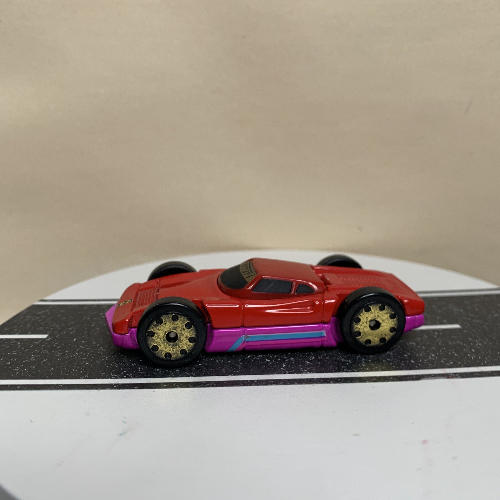 1989 Lionel Revolvers Twist Turnin' Ferrari 308/Revolvin' 'Vette Chevy Corvette