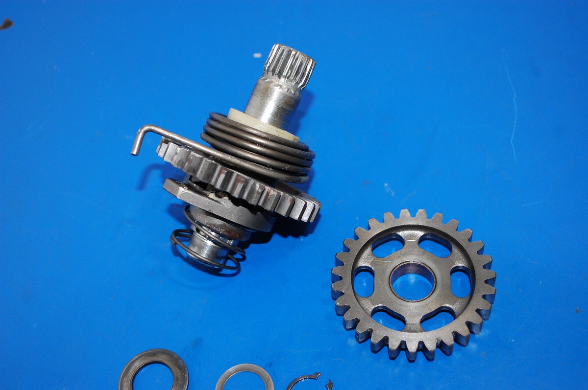 イガグリママ　Ｃ-50.51 1989 89-98 RMX250 RM250 KICK START SHAFT GEAR SPINDLE IDLE