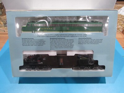 HO Scale Proto 2000 8716 E8/E9 Locomotive Southern   Lot#1178