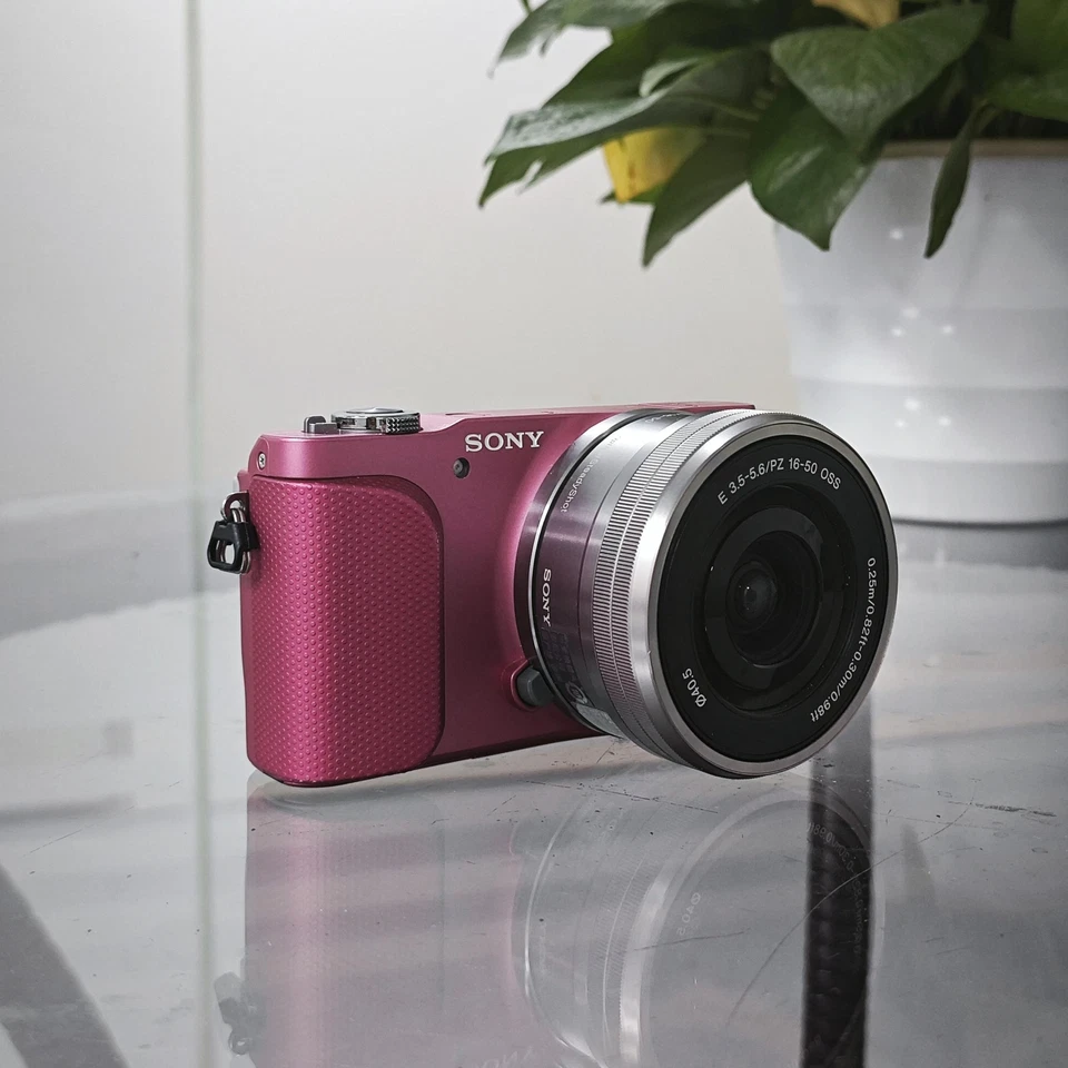 Cámara digital Sony Alpha NEX-3N sin espejo con lente OSS E 3,5-5,6/PZ 16-50 mm Foto 3 de 4