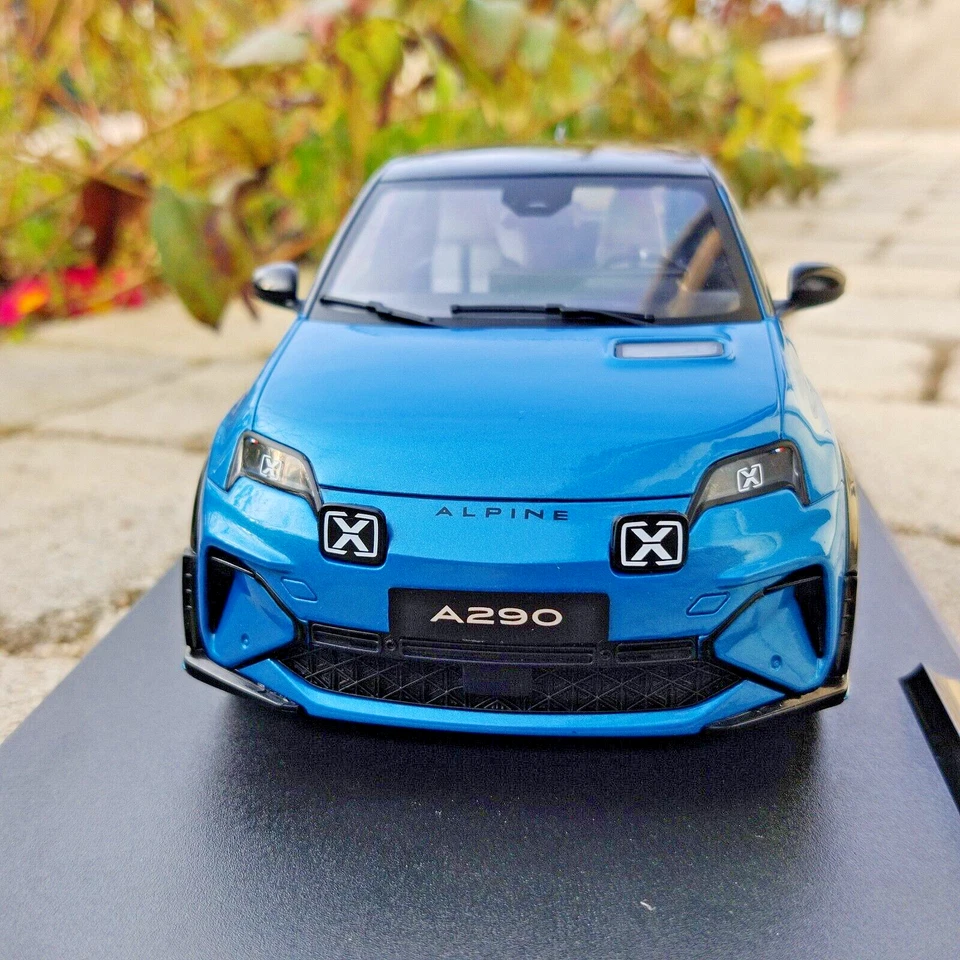 AUTO SOLIDA ALPINE A290 GTS BLU ALPINE 2024 1:18 NUOVA SCATOLA FEBBRAIO 2025 - Immagine 4 di 4