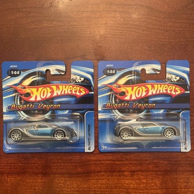 2005 - 2006 HOT WHEELS #144 BUGATTI VEYRON SILVER/BLUE SHORT CARD LOT OF 2 NIP