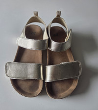 H&M Mädchen Sandalen Gold Klettverschluss fl...