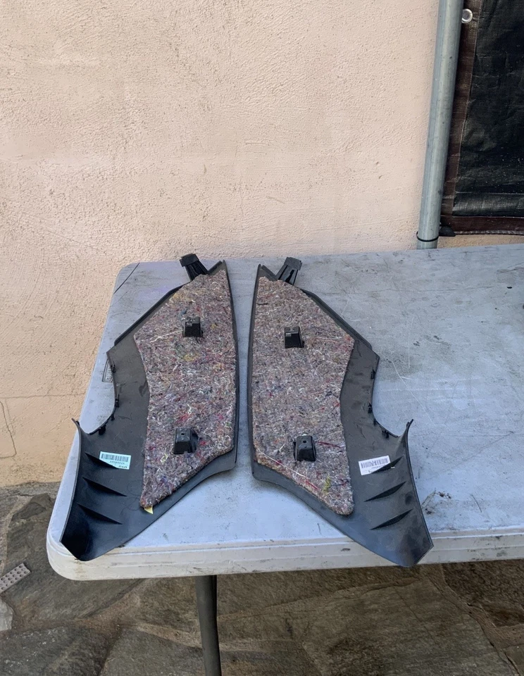 Pontiac G8 GT 2009 6.0 (Aparamentos internos do pilar C) direita e esquerda - Imagem 2 de 2