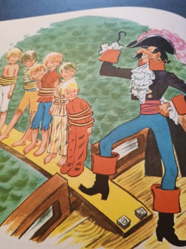 Vintage 1956 CHILDREN'S BOOK "Peter Pan" HARD COVER Adapted By PHOEBE WILSON - Picture 13 of 16