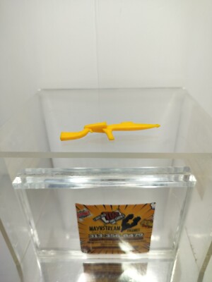 VTG 1977 S.R.L Space Heroes Tiny Tuffys Biewan Barter yellow Laser Rifle 