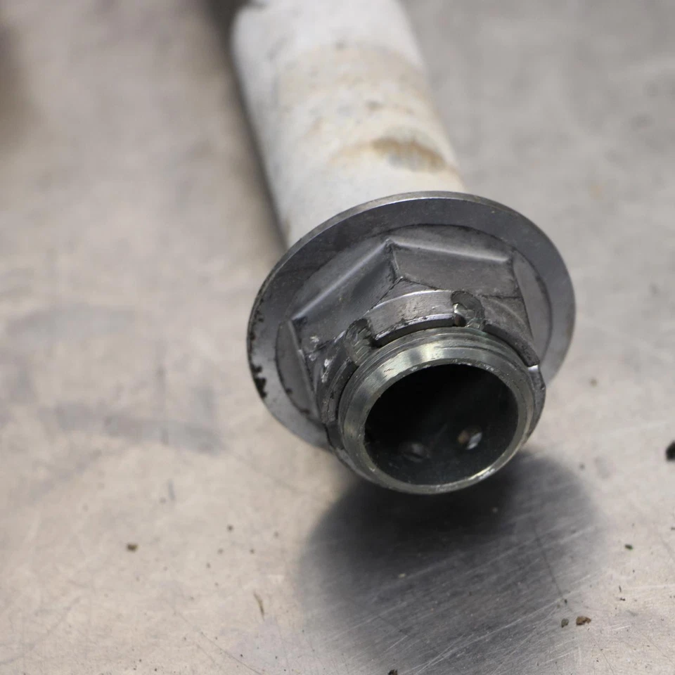 19-21 KAWASAKI NINJA H2 SX SE+ Rear Wheel Axle - Изображение 4 из 4