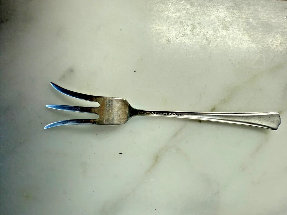 Horquilla de limón Gorham “Greenbrier” 1938 plata esterlina 3 dientes sin mongramos 4,5” Foto 3 de 4