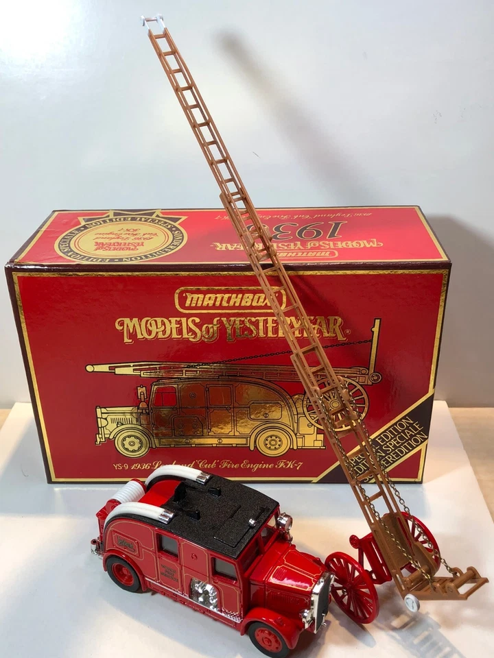 MATCHBOX MODELS OF YESTERYEAR Y9 1936 LEYLAND CUB FIRE ENG. w/ EXTENDING LADDER - Image 4 of 4