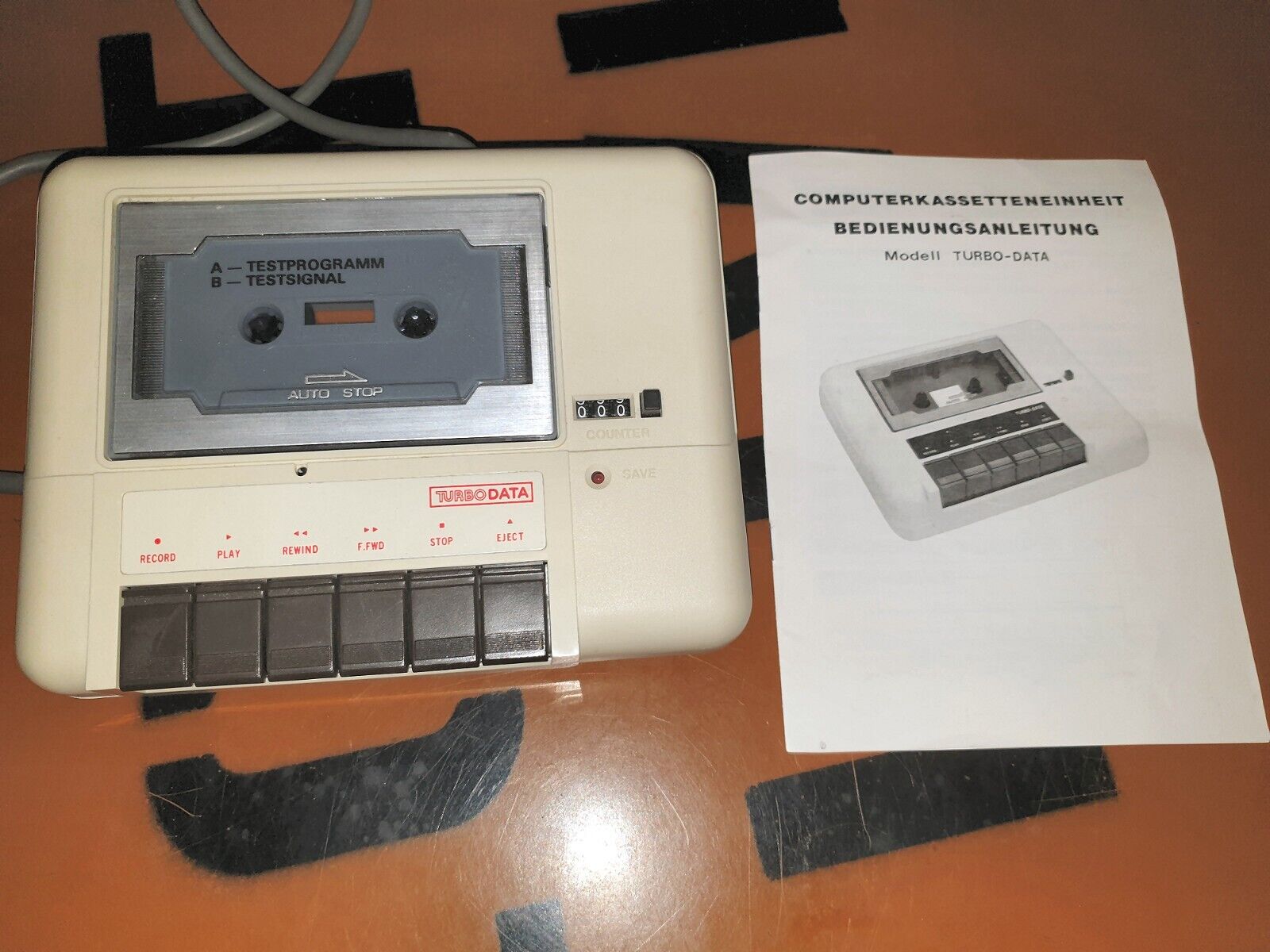 ## Commodore 64/C64 - TurboData Kassetteneinheit/Datasette/Moteur ##