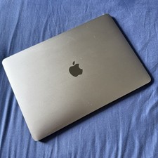 MacBook Pro 2019 13 Inch, Four Thunderbolt 3 Ports, 512GB in Space Gray *READ*