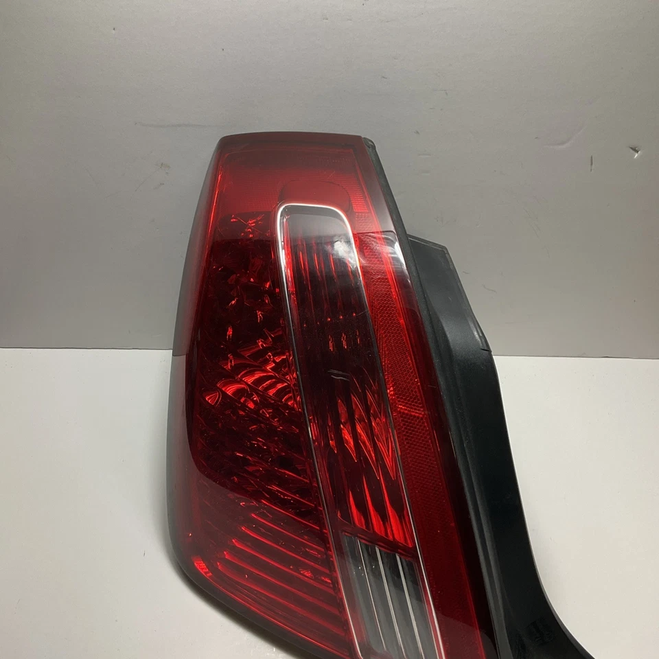 Левый задний фонарь со стороны водителя для KIA Amanti 2007–2009 годов от оригинального производителя 92401-3F - Изображение 2 из 4